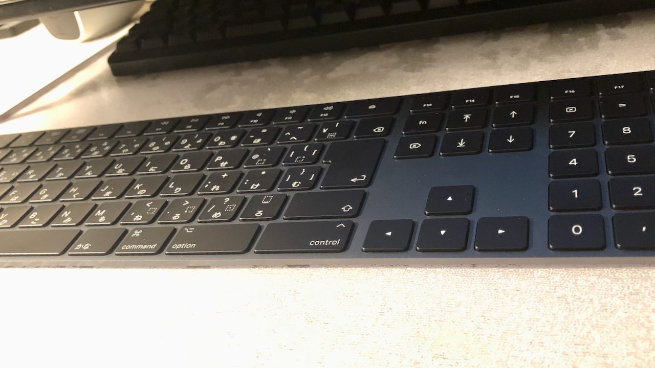 Apple純正キーボード「Magic Keyboard テンキー付き」を導入した訳｜アキノ良い暮らし