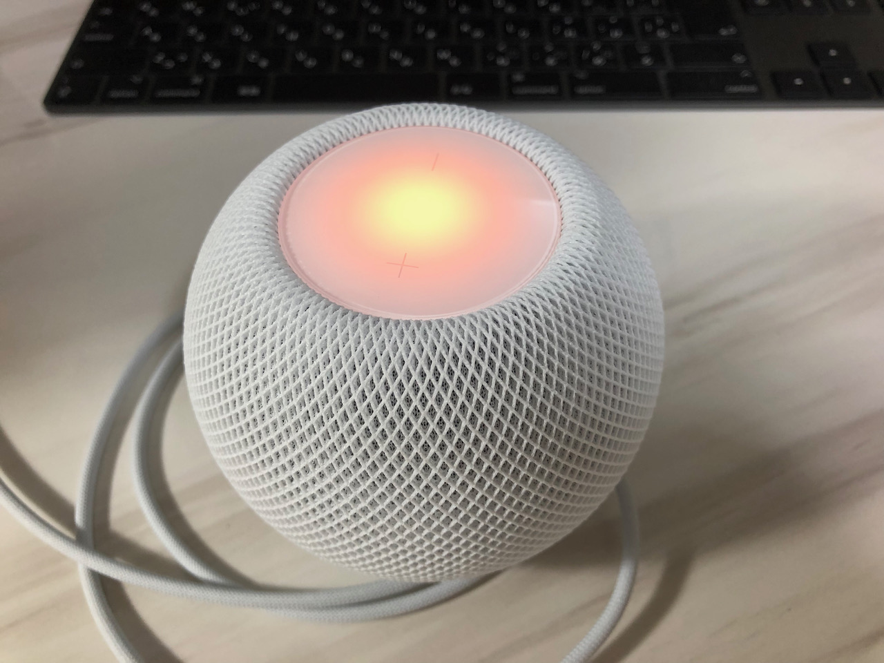 Apple HomePod miniがオレンジ色に点滅して起動しない！なんで？｜アキノ良い暮らし